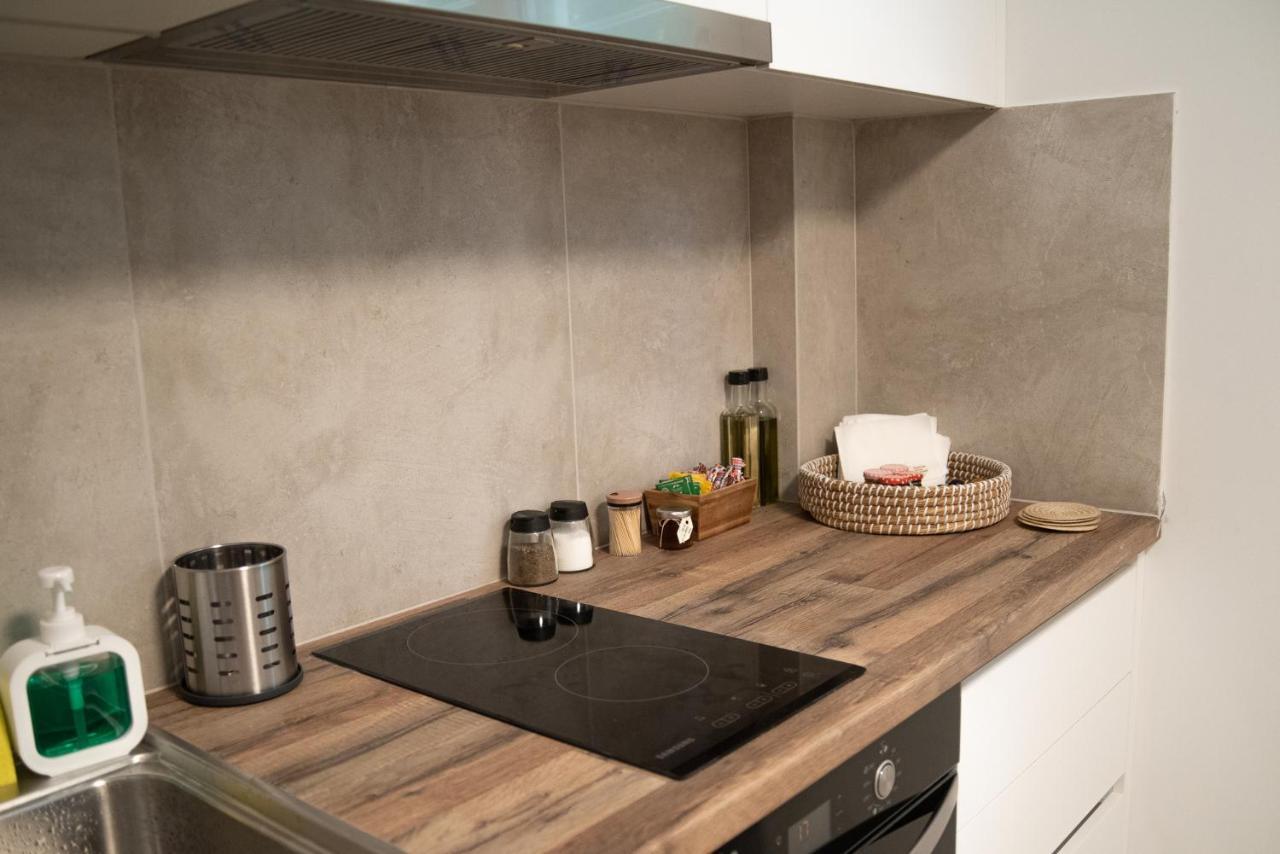 Naiads Nest - The Garden Gem Apartment Varkiza Luaran gambar